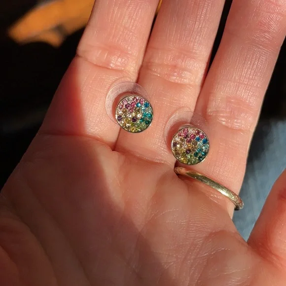 Rainbow multi stone circle earrings - Picture 5 of 5